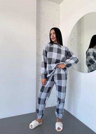 Женская флисовая пижама в клетку