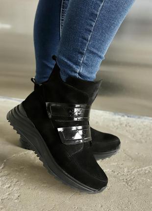 Черевики жіночі чорні замшеві демісезонні на липучках