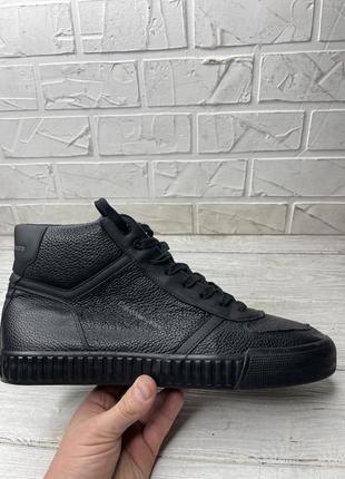 Крутые кожаные сникерсы calvin klein jeans skater vulc mid lth