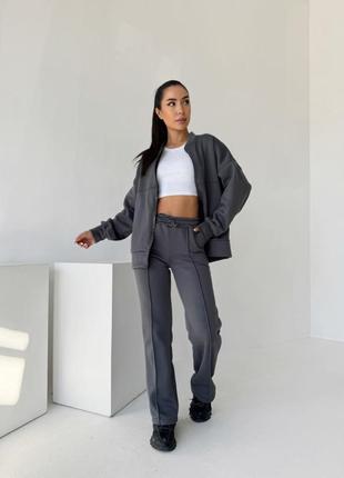 Женский костюм