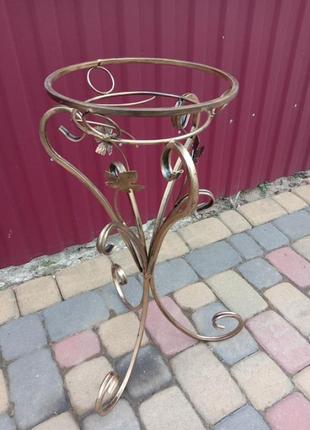 Підставка кована для квітів на 1 вазон тюльпан.