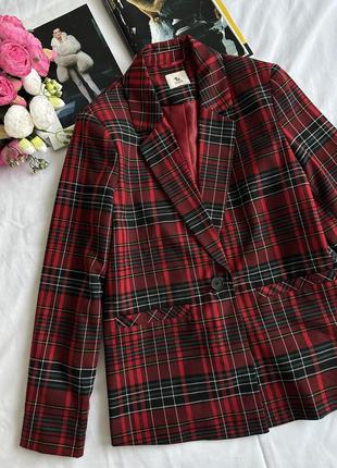 Яскравий піджак, жакет, блейзер в клітинку