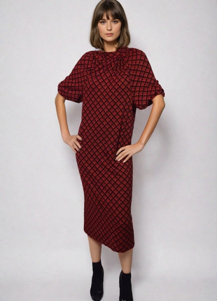 Трикотажное платье-реглан