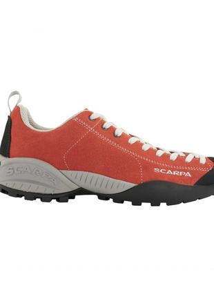Треккинговые кожаные кроссовки scarpa mojito.39 p
состояние отличное