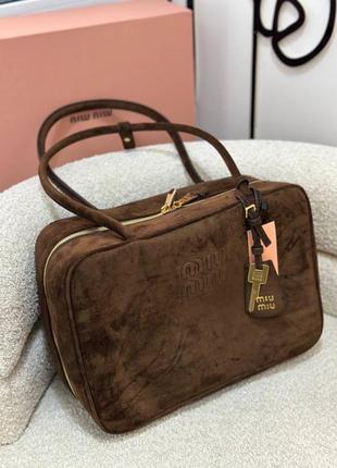 Сумка miu miu замшевая коричневая замша миу миу мыу