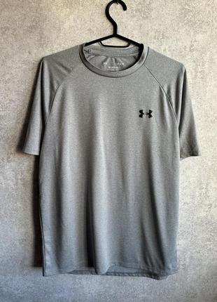 Чоловіча футболка under armour m
