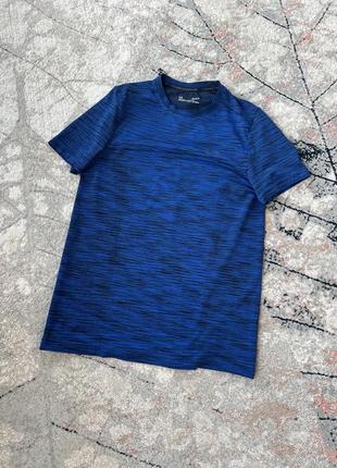 Компрессионная футболка under armour
