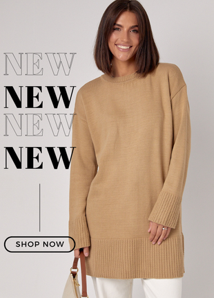 Вязаная туника-свитер oversize с разрезами по бокам