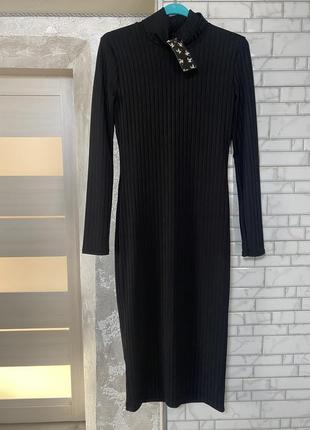 Базовое платье в рубчик