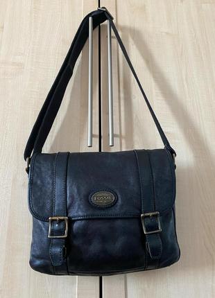 Добротна шкіряна сумка fossil. унісекс