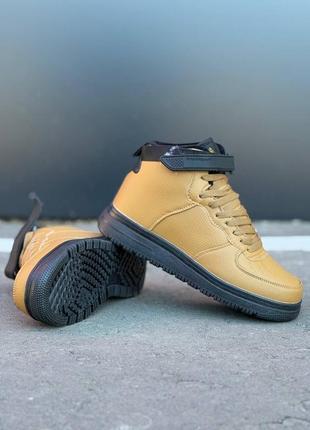 Чоловічі кросівки на зиму утеплені хутром бежеві