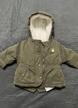 Зимова куртка кольору хакі
