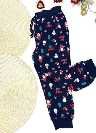 Брюки темно синего цвета в новогодний принт. утепленные, пояс регулируется. размер:  ✔️ 62 см. (2 шт.