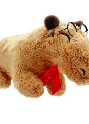 Мягкая игрушка "капибара" kpbr-1 с аксессуарами: очки и бабочка 21 см