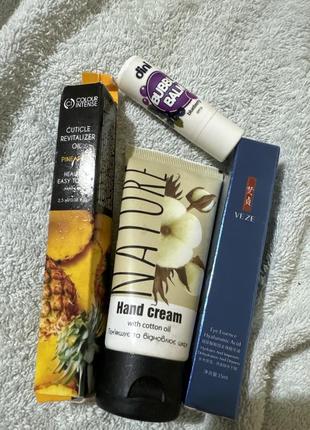 Лот, набор косметики+ косметичка