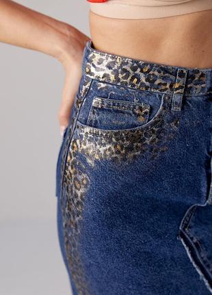 Длинная джинсовая юбка с леопардовым напылением - синий цвет4 фото