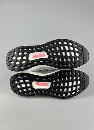 Женские беговые кроссовки оригинал adidas ultra boost 1.06 фото
