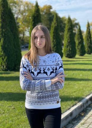 Новорічний светр жіночій merry christmas з новорічним принтом оленів