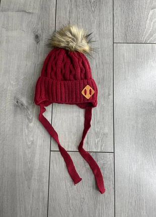 Тепла зимова шапка