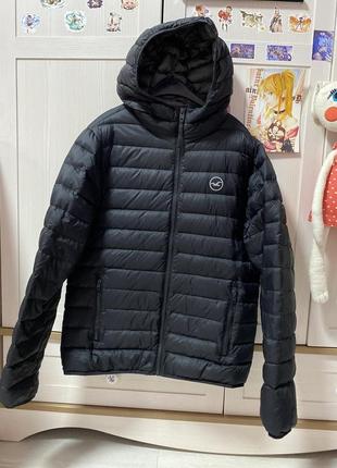 Мужская пуховая курточка с капюшоном