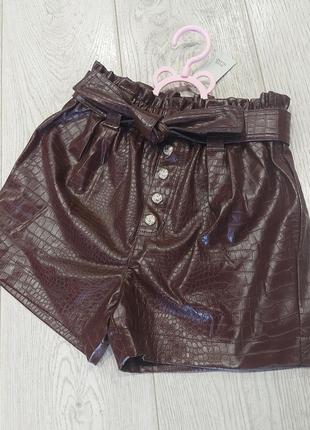 Кожаные шорты с крокодиловым тиснением шоколадного цвета от river island 8-12 лет