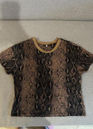 Футболка змеиный принт