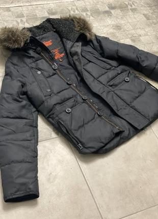 Зимова куртка superdry