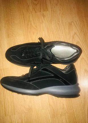 Кроссовки женские размер 39-40.