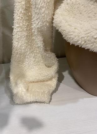 Пушистая кофта с капюшоном7 фото