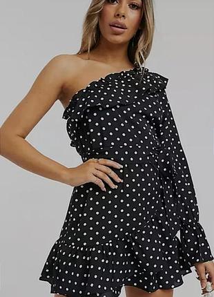 Чорна сукня в білий горошок, сукня з відкритим плечем, сукня назапах на запах