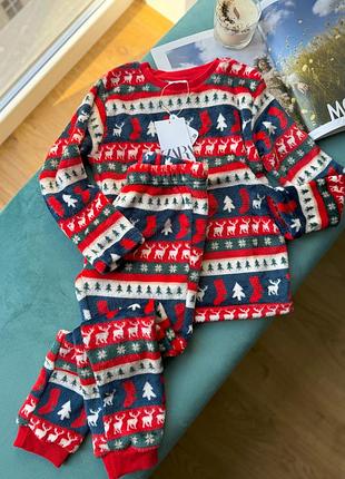 Неймовірна плюшева новорічна піжама zara