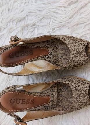 Босоніжки guess