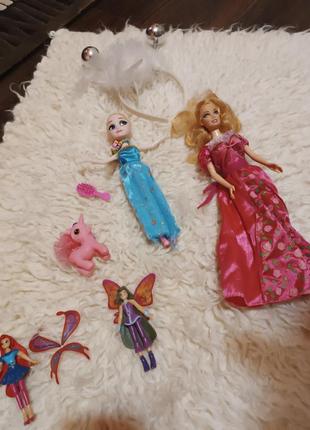 Куклы принцессы и обруч для девочки.