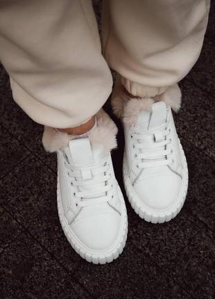 Зимние белые кеды из фактурной натуральной кожи с мехом, размер от 36 до 41