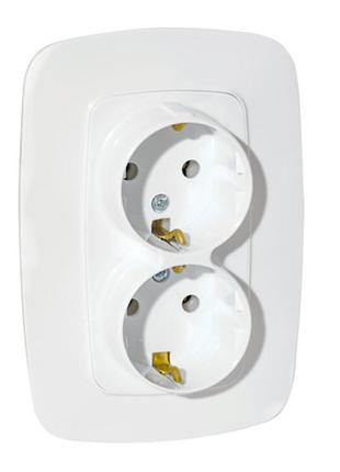 Розетка двойная с заземлением белая ela