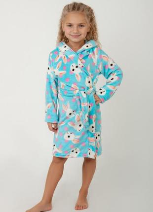 Халат для дівчаток зимовий з м'якого і яскравого трикотажного полотна.