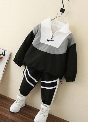 Спортивный костюм