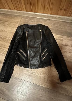 Куртка косуха guess s
