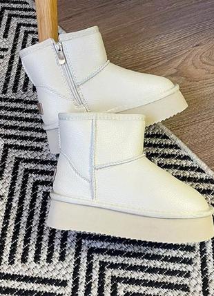 Шкіряні угги для дівчинки