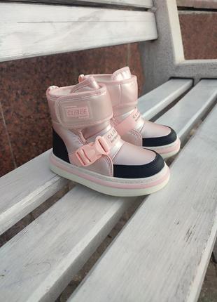 Зимові черевики дутики на дівчинку clibee