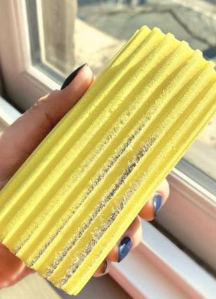 Профессиональная влажная губка для уборки пыли scrub daddy damp duster, 1 шт