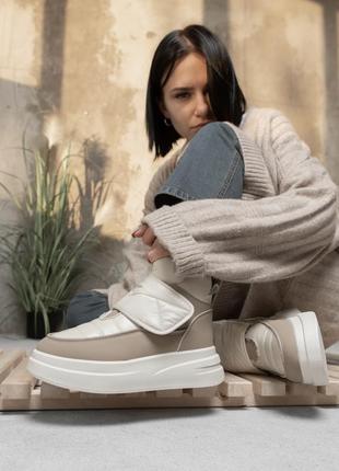 Кросівки жіночі зима