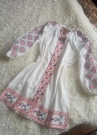 Бавовняна вишивана сукня