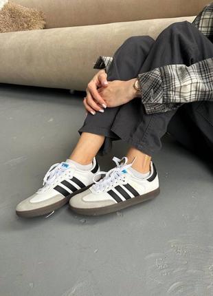 Жіночі кросівки adidas samba white