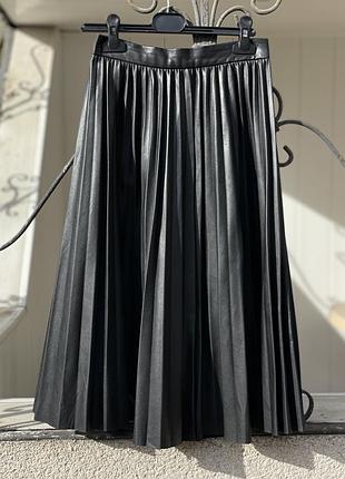 Плисірована довга  спідниця zara , м