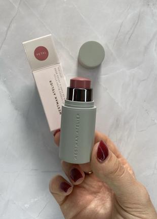 Westman atelier baby cheeks lip + cheek cream blush stick кремовые румяна в стоке оттенок petal