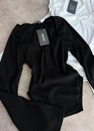 Кофта женская в рубчик на длинный рукав с вырезом в зоне декольте с разрезами качественная стильная трендовая белая