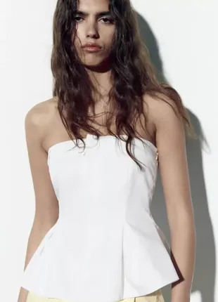 Білий топ в корсетному стилі zara/білий корсет. кроп-топ корсет
