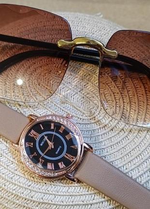 Новий жіночий комплект кварцовий годинник сонцезахисні окуляри коричневий