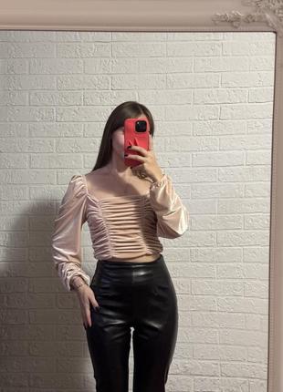 Стильна нюдова корсетна кофта топ бархат оксамит